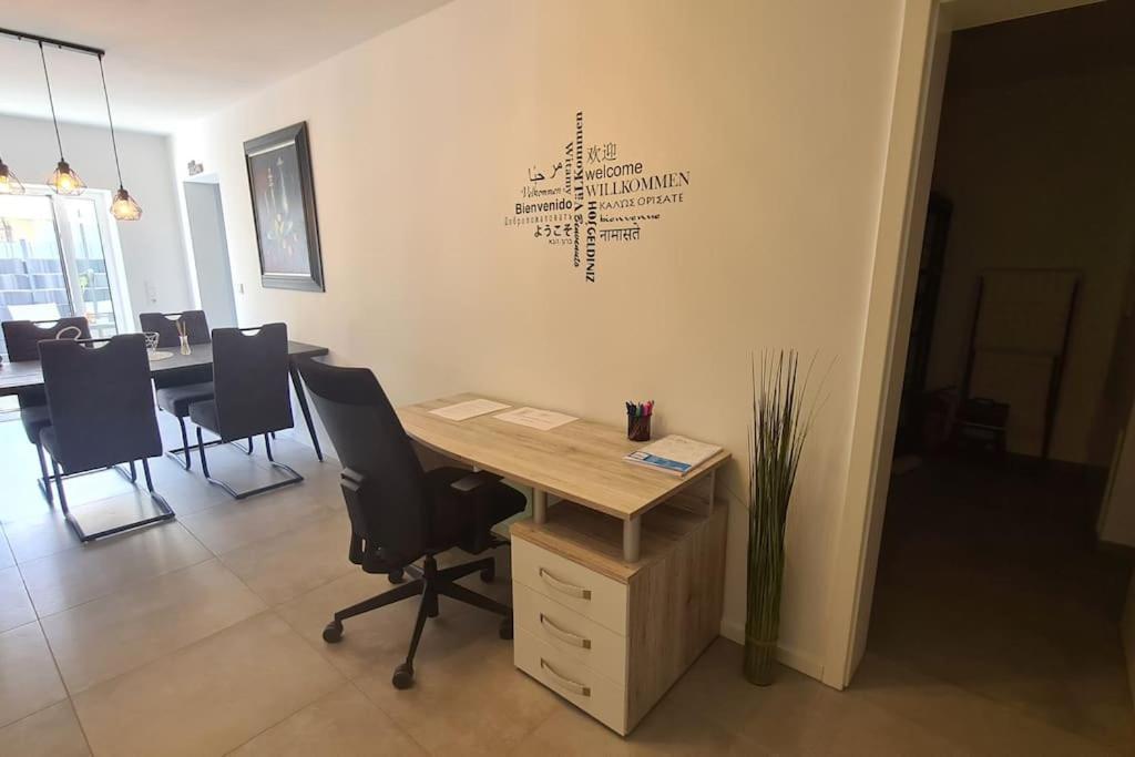 Grosse Moderne Ferienwohnung Auch Als Monteur Unterkunft Nutzbar, In Stolberg - Vicht Luaran gambar